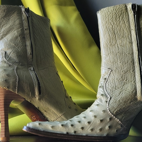 Premium Ostrich Leather Western Boots - Picture 4 of 5